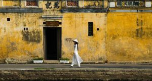 French Photographer Bathes Hoi An in Gold French Photographer Bathes Hoi An in Gold