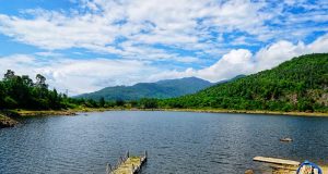 Beautiful Green Lake for You to Explore Beautiful Green Lake for You to Explore